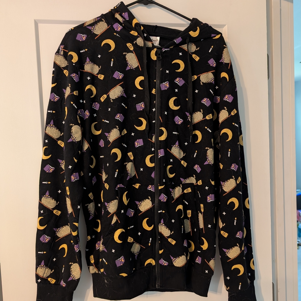 Halloween Pusheen Black Hoodie with Moon and Star Pattern M - NWT